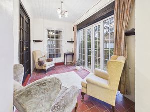 Sun Room- click for photo gallery